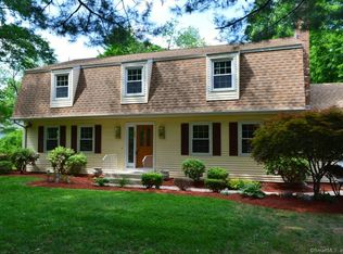 665 Mountain Rd, West Hartford, CT 06117