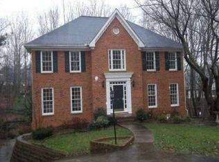 215 Plymwood Ct, Roswell, GA 30076