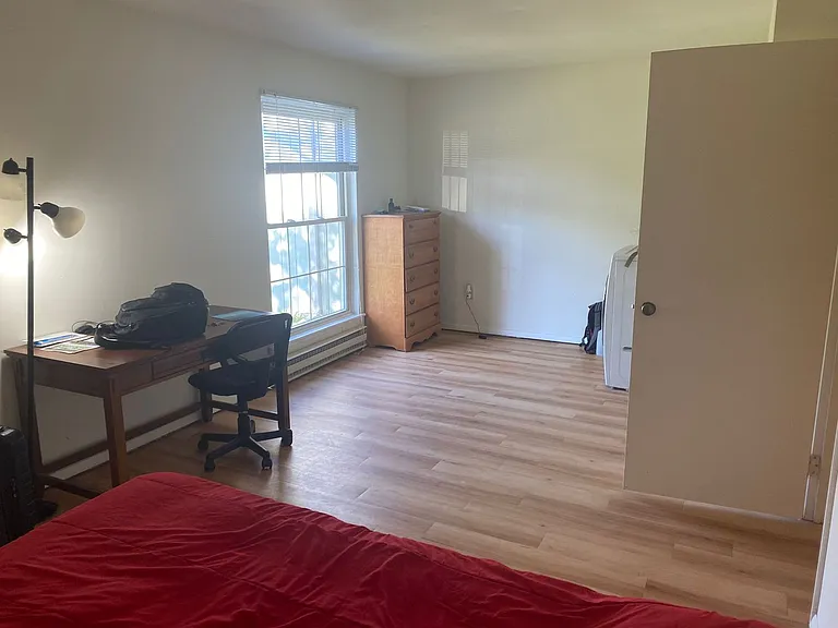 University Park Apartments near Cornell University — Photo 250