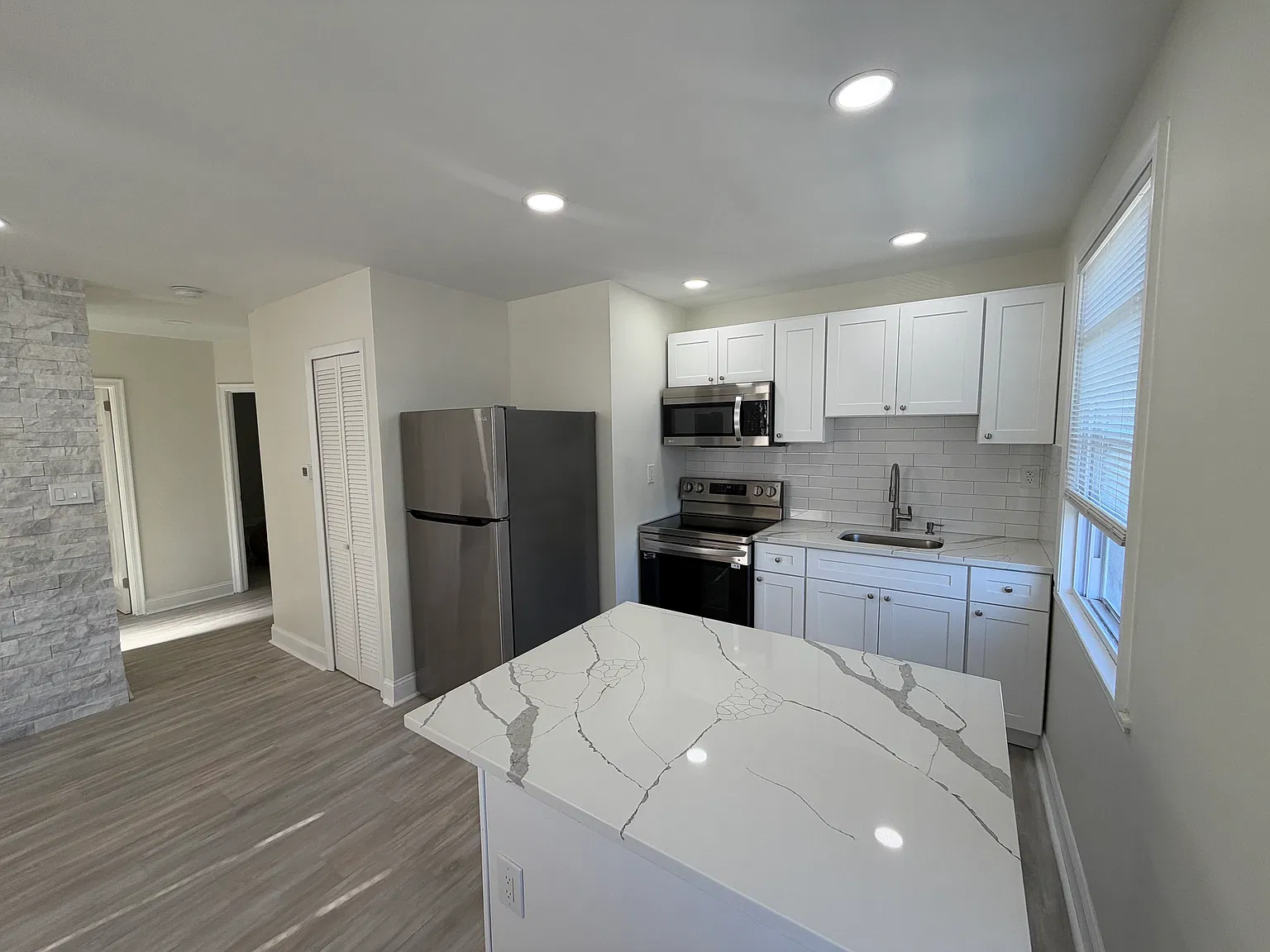 2 bed, 660 sqft, $1,700 — Photo 4