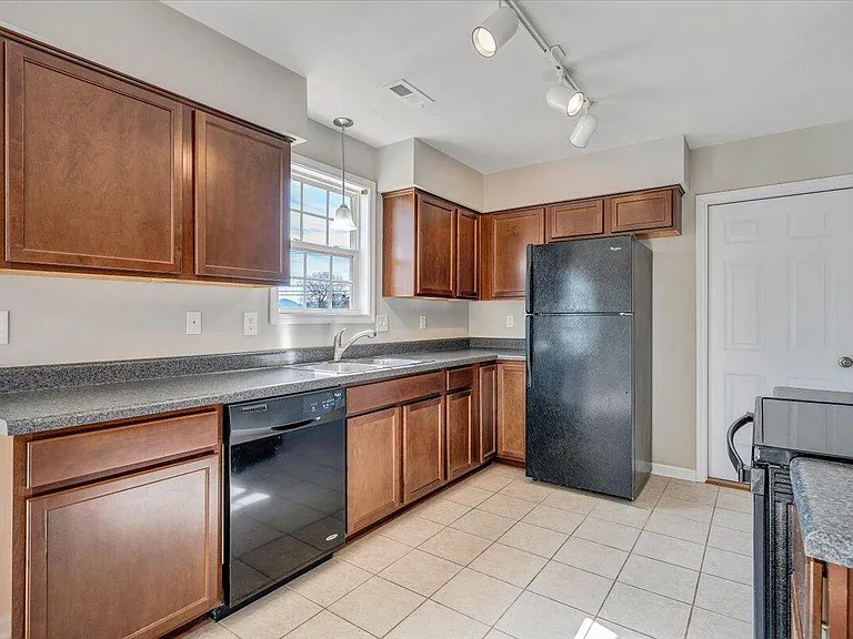 4602 Spring Willow Ln NW — Photo 11