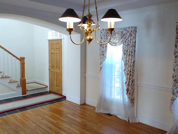 2nd image of 2209 Hardwick St