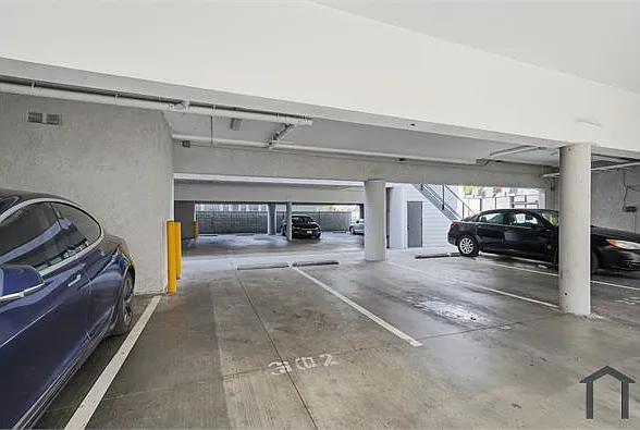 1071 Junipero Ave #302 — Photo 19