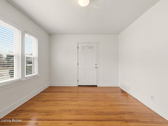 4th image of 2627 Delor Ave