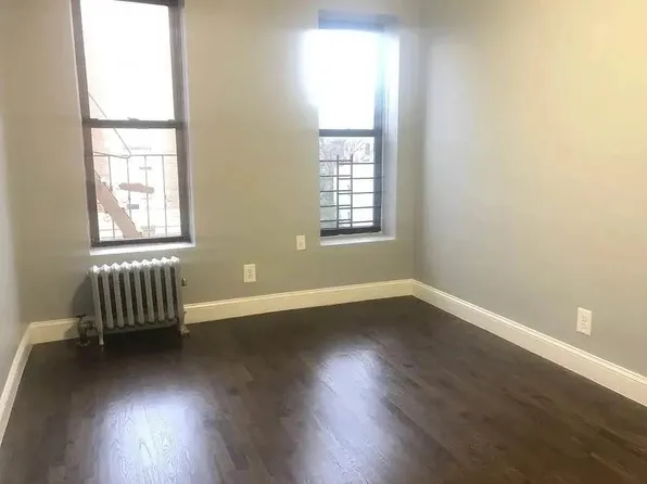 428 East 116th Street image 7 of 12