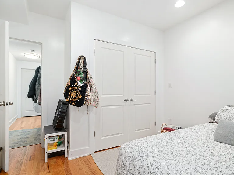 1822 Earp St — Photo 17