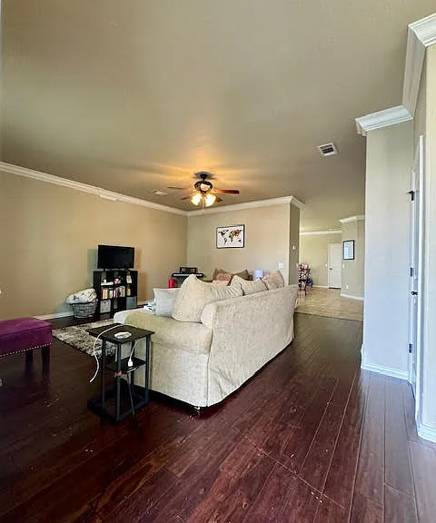 592 N Longfellow Ln — Photo 5