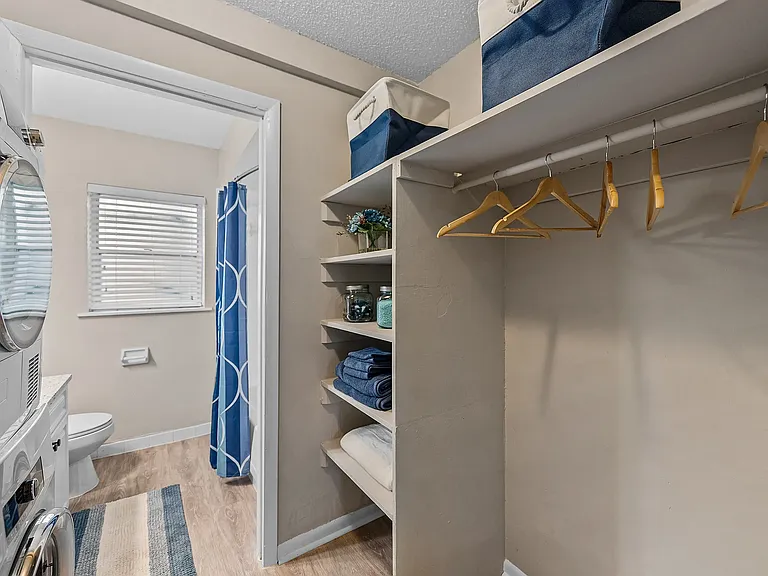 Walk in Closet