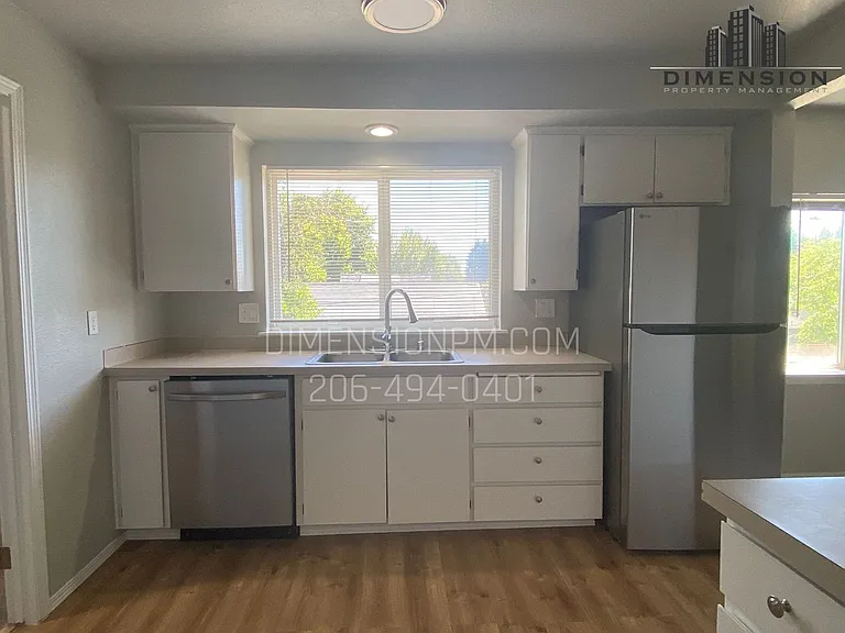 41st Apartments — Photo 5