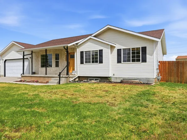 1261 E 25 S, Hyrum, UT 84319