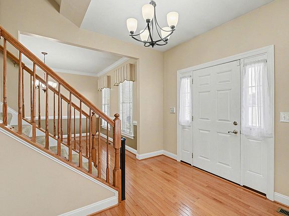 5th image of 1105 Brehm Rd