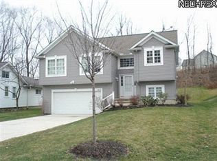 3673 Foothills Blvd, Willoughby, OH 44094