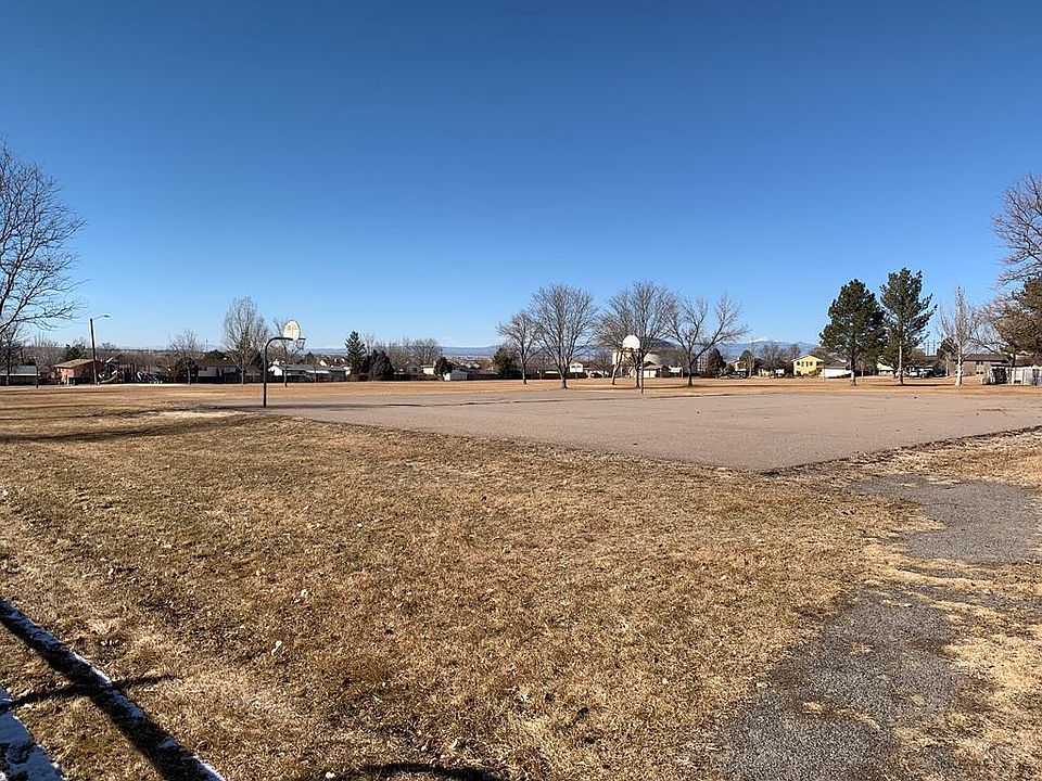 2nd image of 4022 South Pl