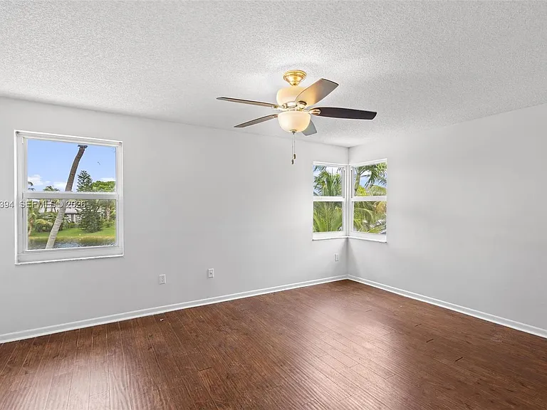 15835 NW 7th St — Photo 14