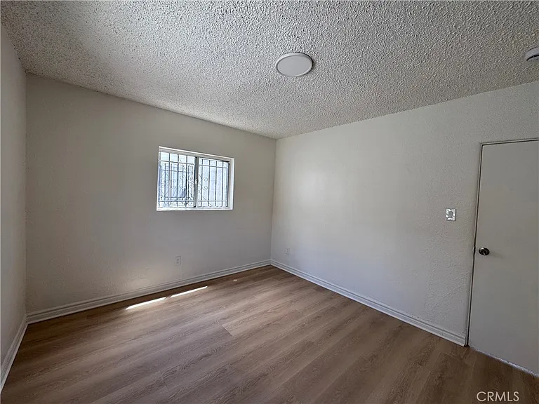 8220 Wall St — Photo 8