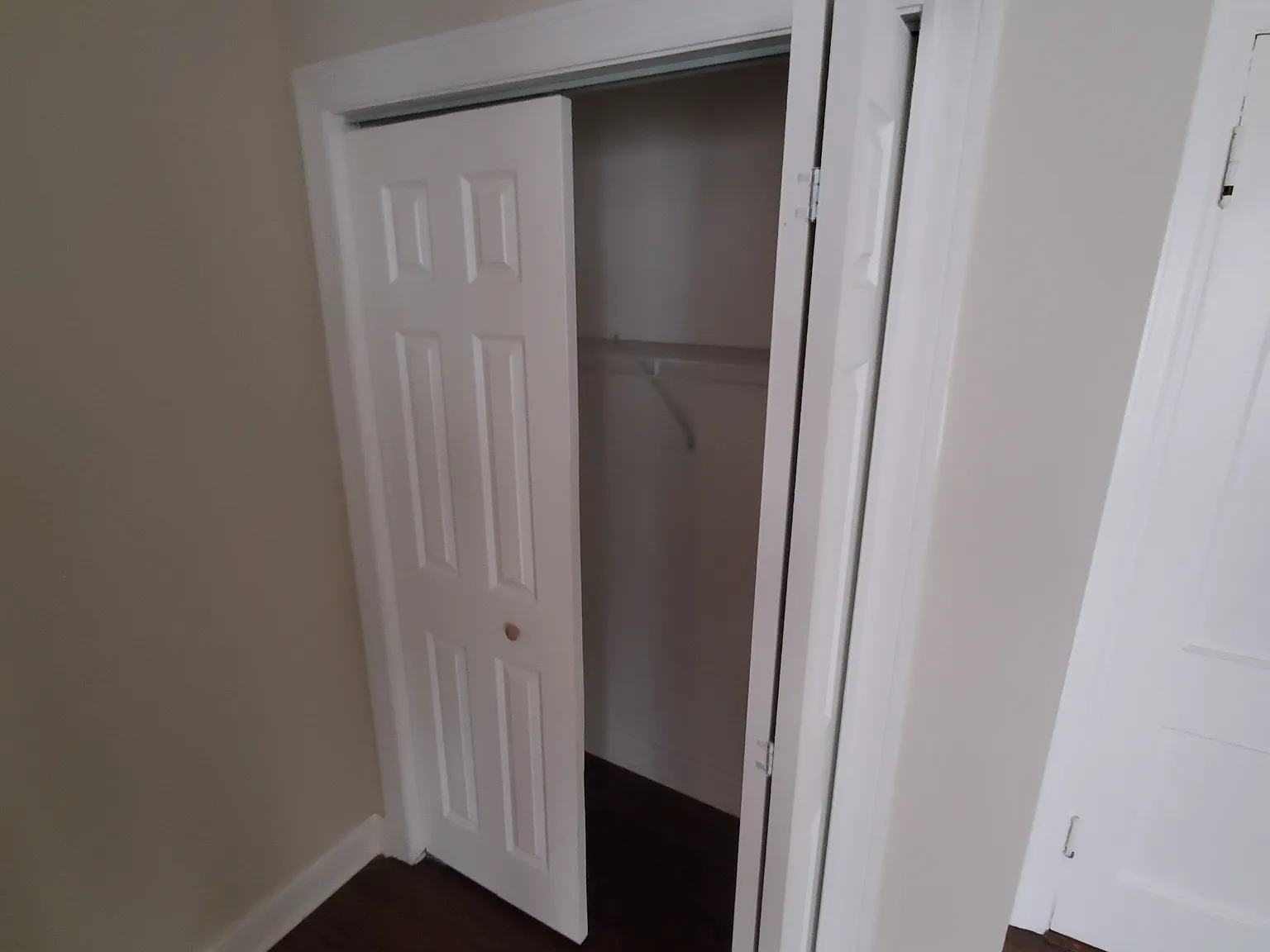 Studio, 450 sqft, $1,355 — Photo 3