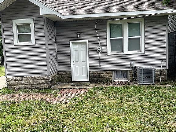 3rd image of 110 W 23rd St