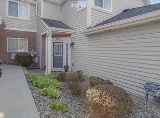 7833 Darien Lake Dr #7833, Darien, IL 60561