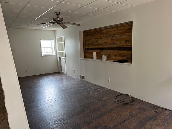 4th image of 2028 E Hazzard St