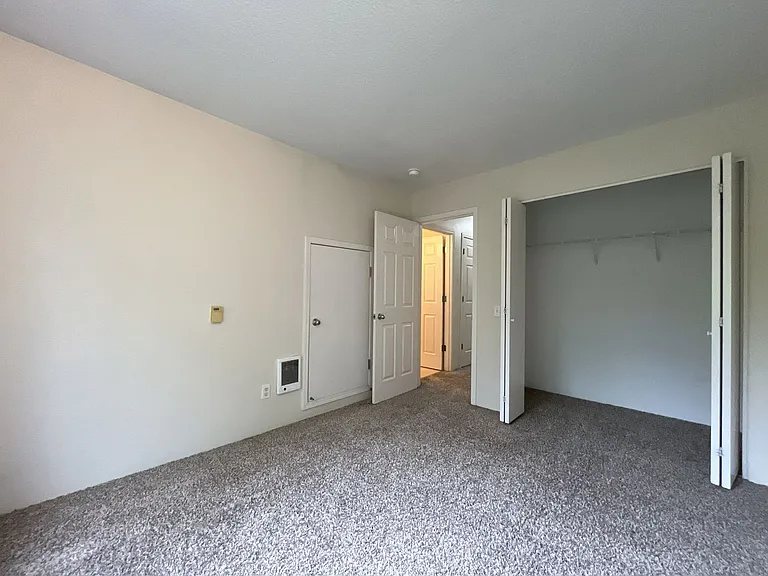149 NE 75th Ave — Photo 34