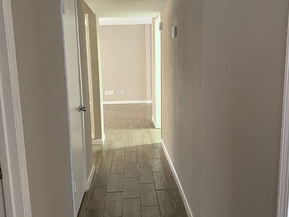 5th image of 5625 Antoine Dr #312