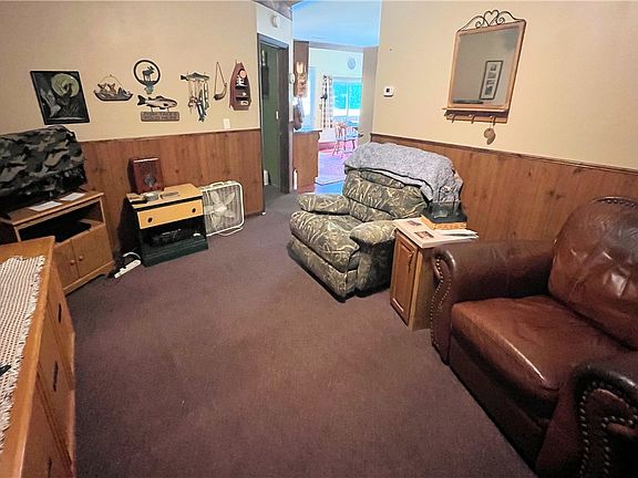 3rd image of 61017 Day Acres Road