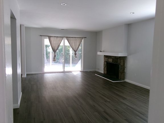 4th image of 6450 Shoup Ave