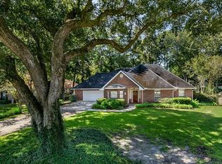 5 Colony Trail Dr, Mandeville, LA 70448