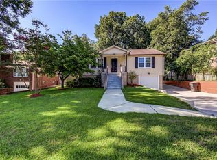 611 Quaker Ln, High Point, NC 27262