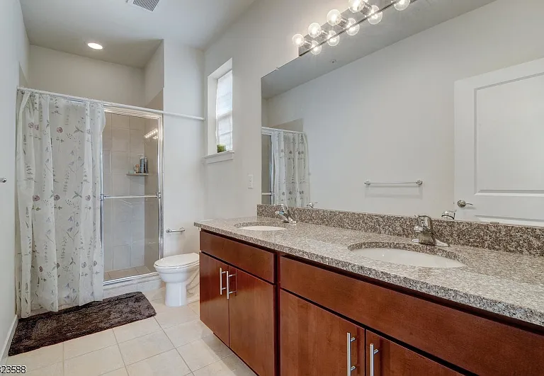 331 Pond Ln — Photo 45