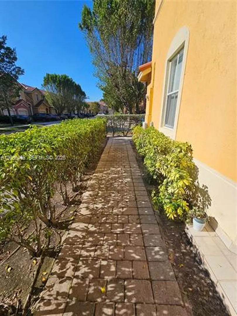16658 SW 79th Ter th 16658, Miami, FL 33193 — Photo 4