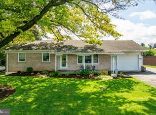2542 Siegrist Rd, Ronks, PA 17572