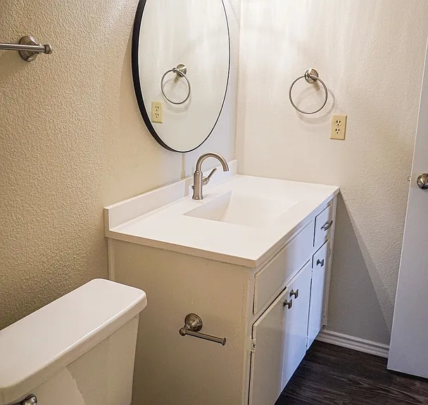 B 613-615 Barbara Jean — Photo 15