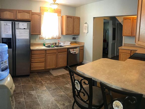 3rd image of 901 2nd Ave
