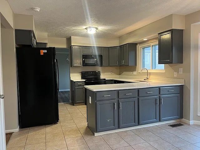 4834 Cornell Dr — Photo 4