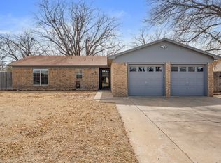 1118 15th St, Shallowater, TX 79363