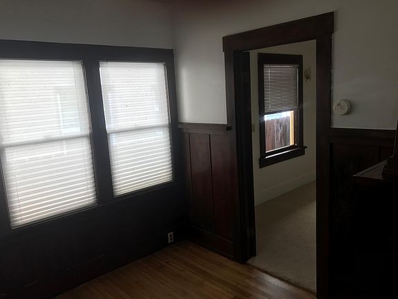 4th image of 2517 E 2nd St