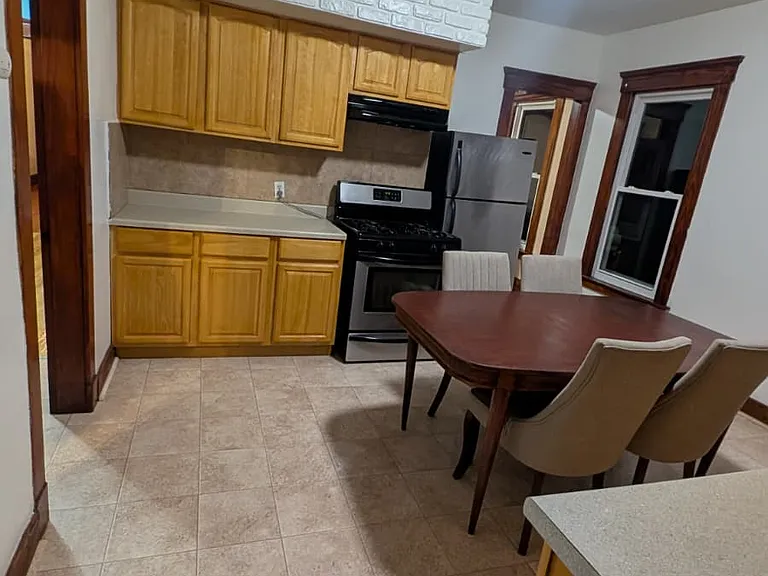 122 Foster St — Photo 18