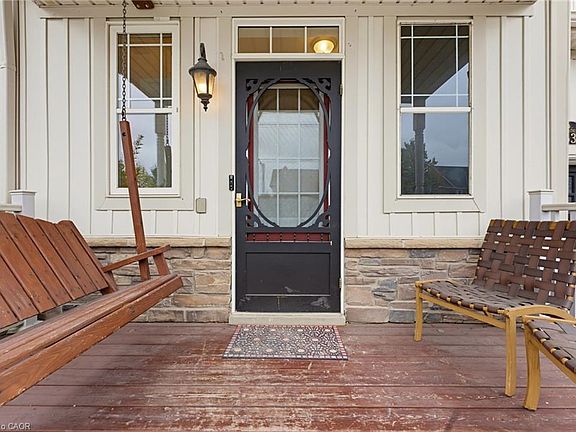 2nd image of 63 Golden Iris Cres