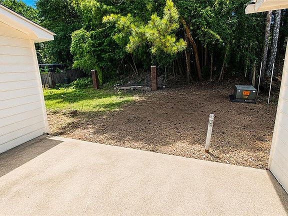 4th image of 5584 Executive Way