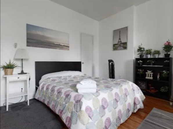 2804 Saint Paul St APT 2, Baltimore, MD 21218
