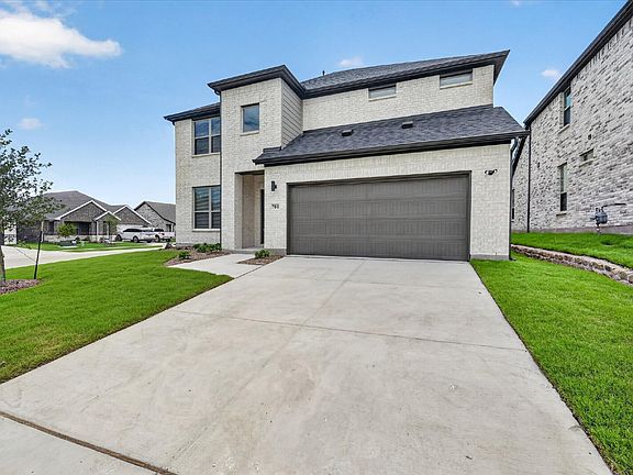 4th image of 701 Summerberry Dr