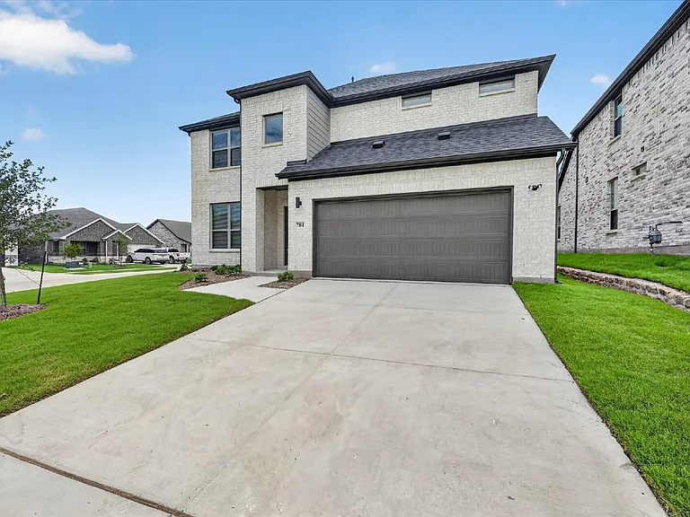 701 Summerberry Dr — Photo 4