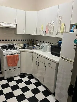 302 W 105th St #2C — Photo 3