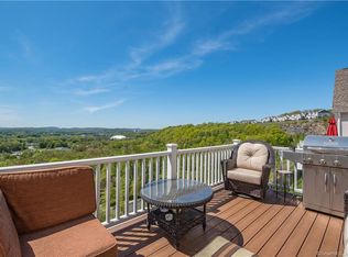 29 Hunting Ridge Ln #29, Bethel, CT 06801