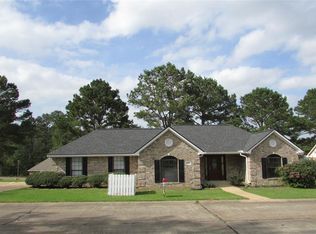 1608 Durham Dr, Huntsville, TX 77340