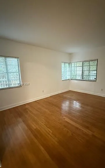 1561 Lenox Ave #11 — Photo 8
