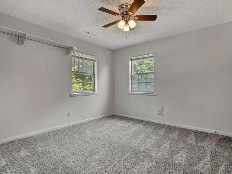 1660 Palmer Pl — Photo 21
