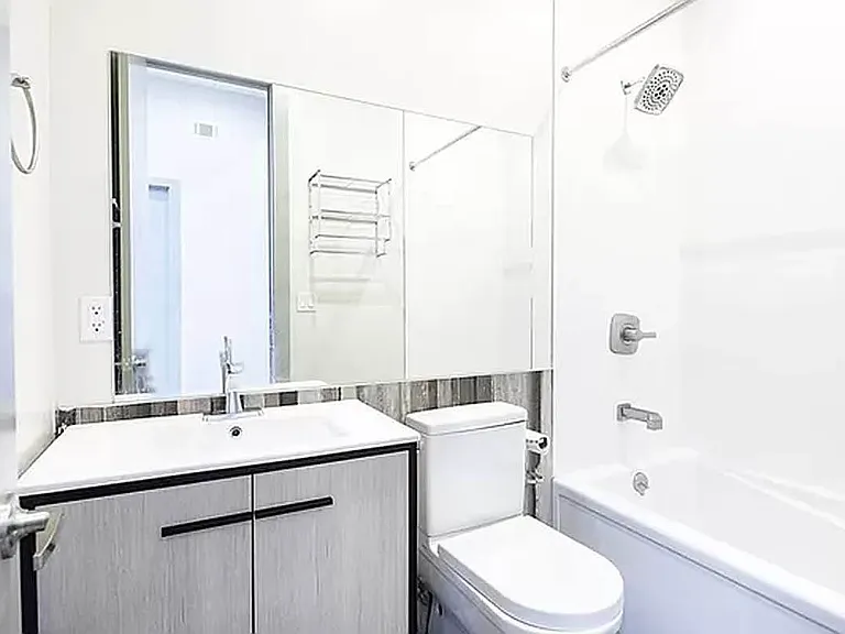 179 Woodward Ave #1R — Photo 8