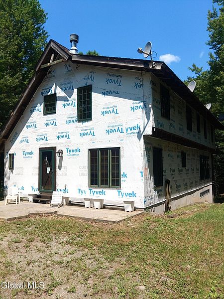 3rd image of 678 Dippikill Road